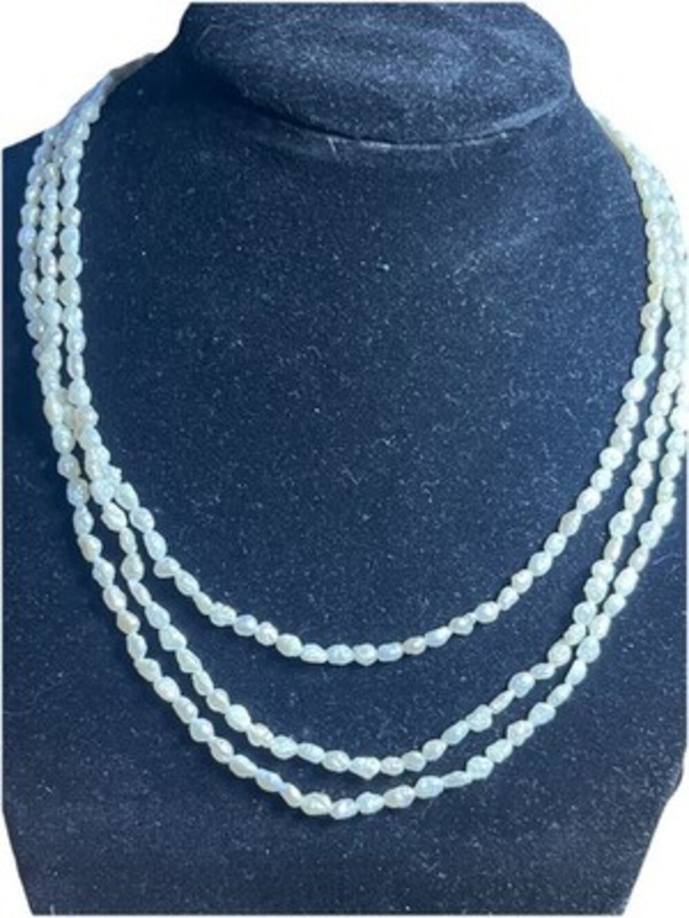 Beautiful Three Strand Freshwater Pearls Necklace /choker Concentric. 15 Inches